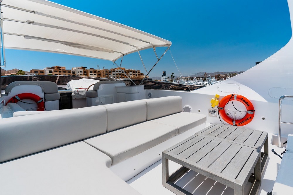 100-foot Maiora Luxury Yacht