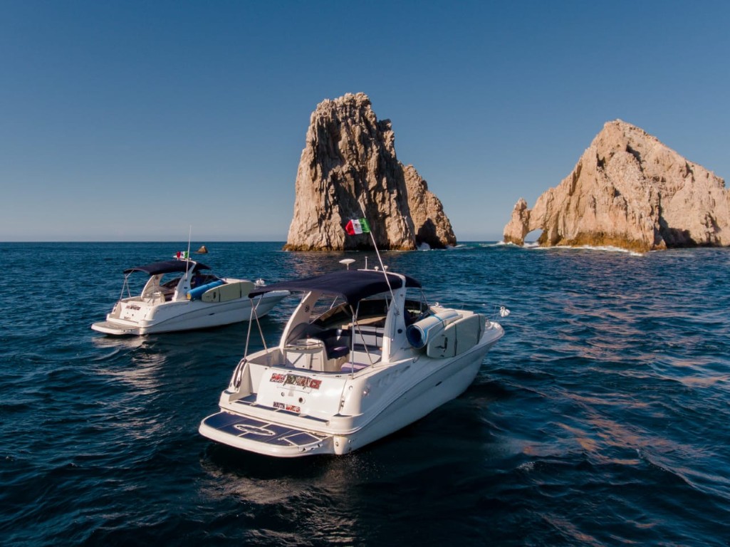 32' Sea Ray Luxury Yacht